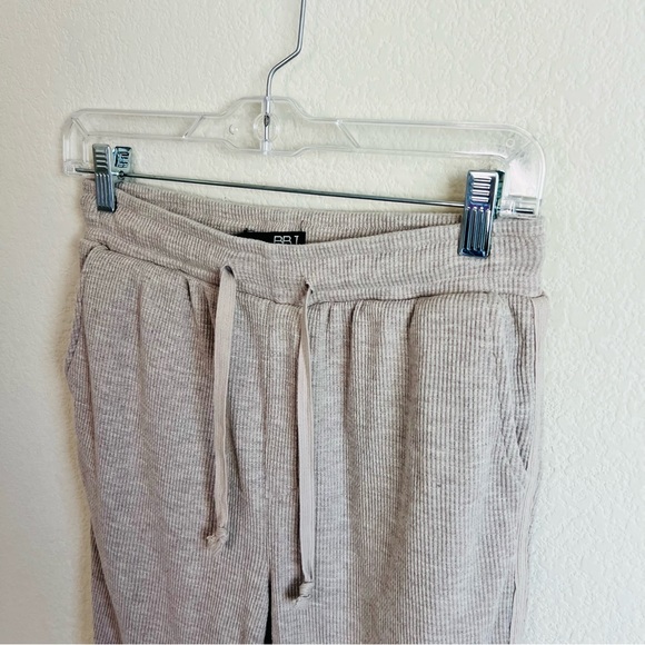 Fashion Nova Oatmeal Knit Hooded Long Sleeve & Jogger Lounge Tracksuit Set - Picture 7 of 9